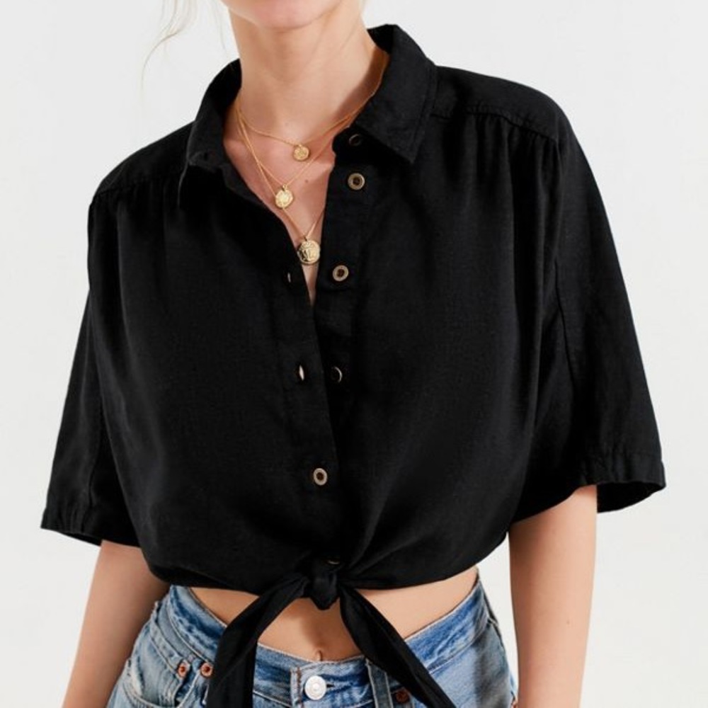 Urban Outfitters BDG Jenna Tie-Front blouse